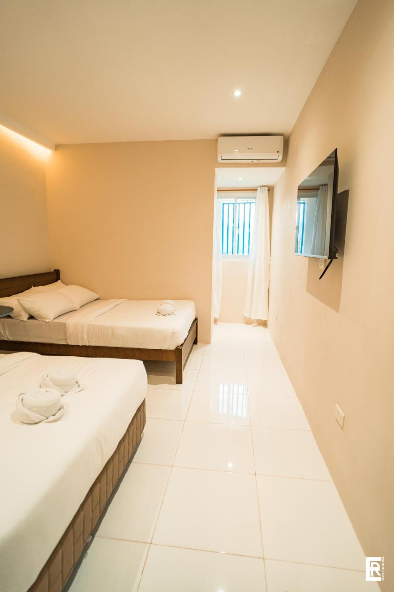 Bernese Resort Hotel Powered By Cocotel Ligao Oda fotoğraf