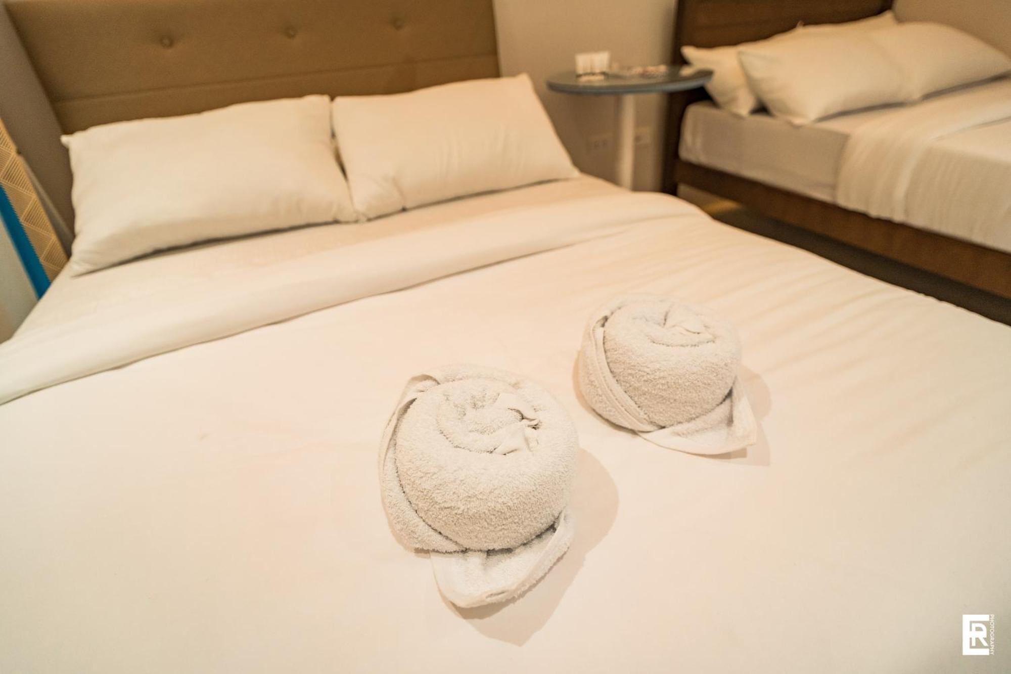 Bernese Resort Hotel Powered By Cocotel Ligao Oda fotoğraf